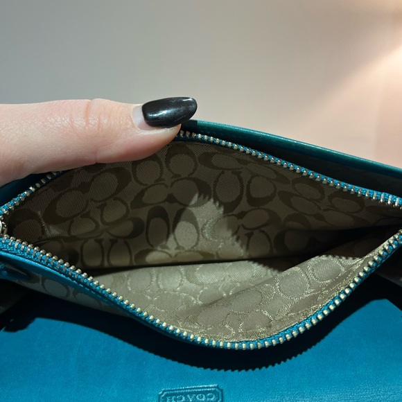 Teal Coach wallet - Picture 4 of 5